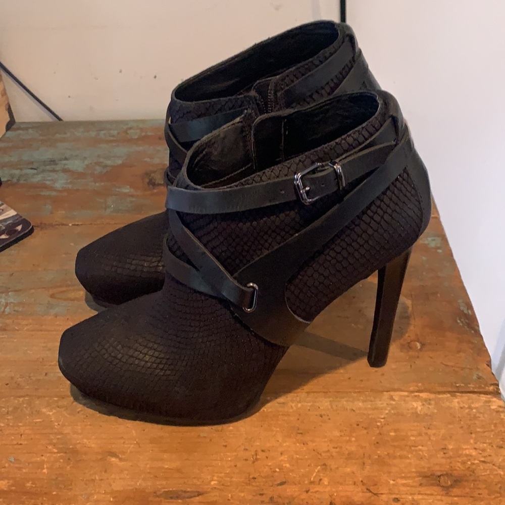 GUESS High Heel Boot